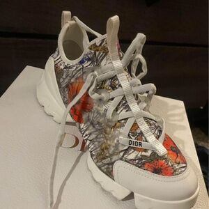 Dior D-Connect Sneakers